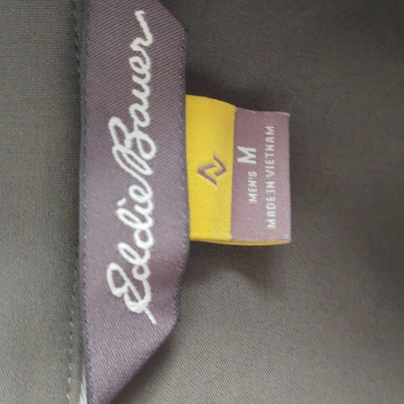 Eddie Bauer lightweight green jacket in size medium. - Picture 2 of 5